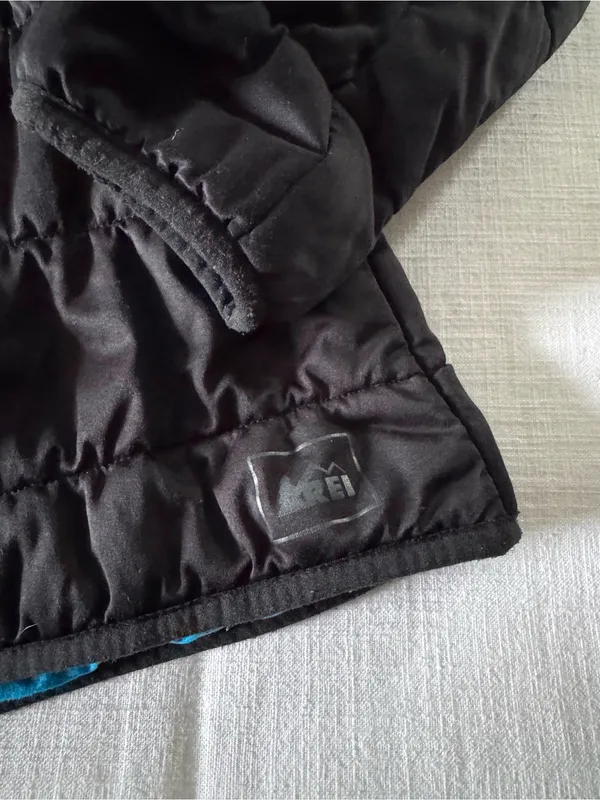 REI Women’s Insulated Puffer Jacket, Medium Black - Image 6