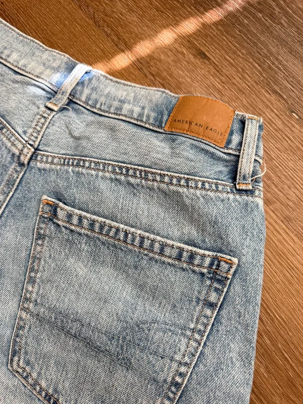 American Eagle Highest Rise 90s Boyfriend Shorts - Image 6