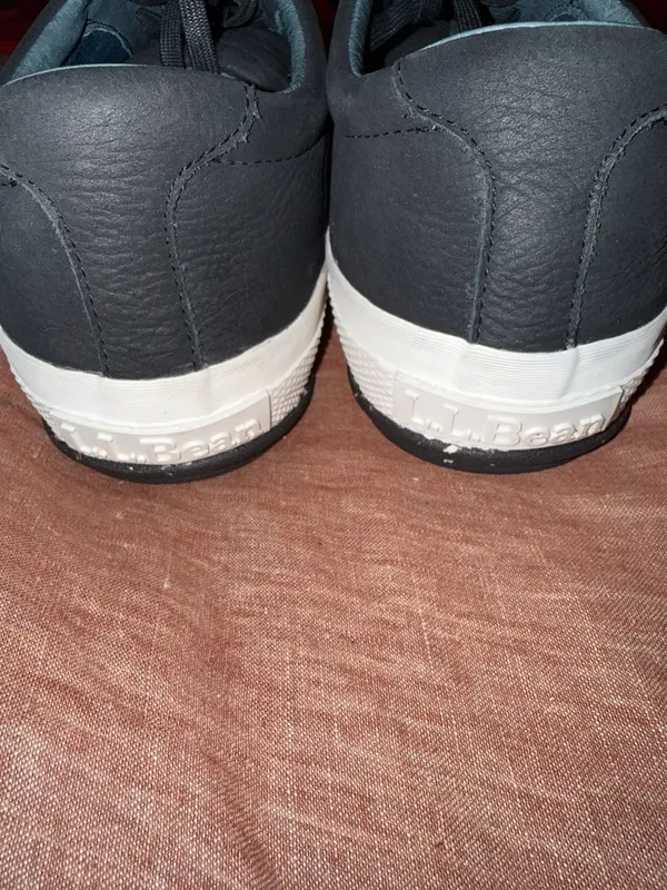 L.L.Bean women's size 10‎ Leather Low-Top Sneakers Black - Image 4