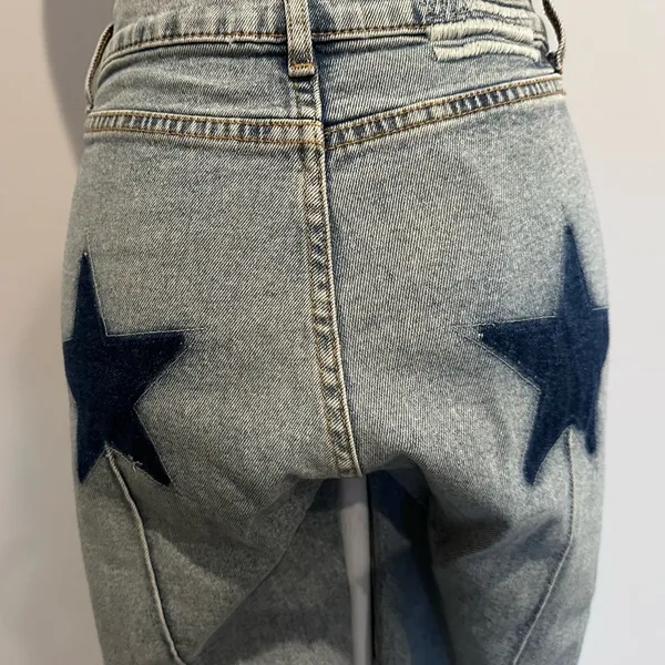 REVICE denim jeans / stars imprinted on behind - Image 4