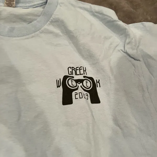 Gildan Graphic White T-Shirt - Image 2