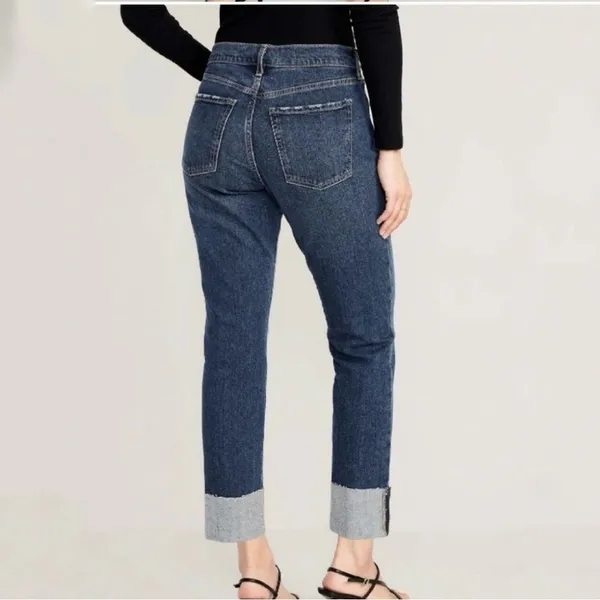 Old Navy Jeans Women Size 6 Blue Mid Rise Boyfriend Cuffed Hem‎ Crop Distressed - Image 4