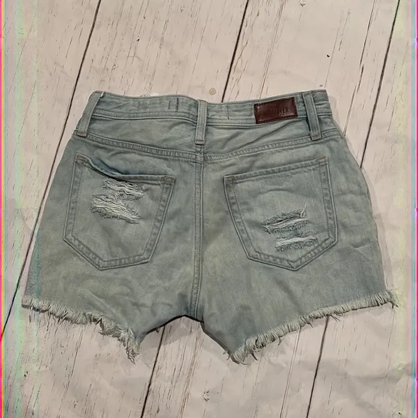 Hollister light blue high rise mom jean - Image 4
