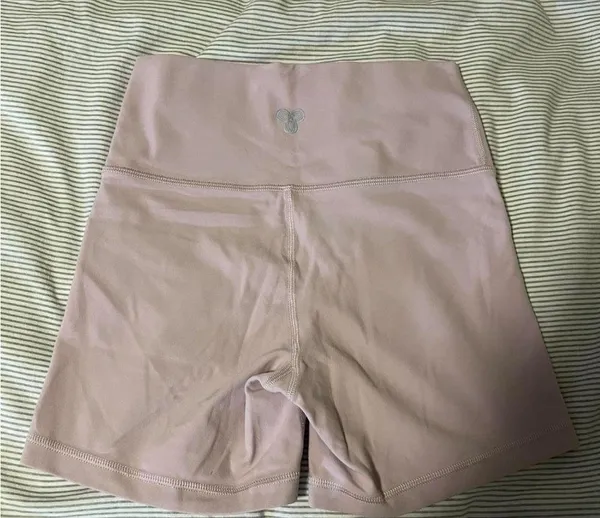 Aritzia Women's pink workout Shorts - Image 2