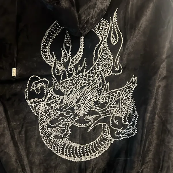 BCBG Max Azria BLACK VELVET BLING SILVER STUD DRAGON & LOGO HOODIE & CROPPED PANTS SET NWT - Image 4