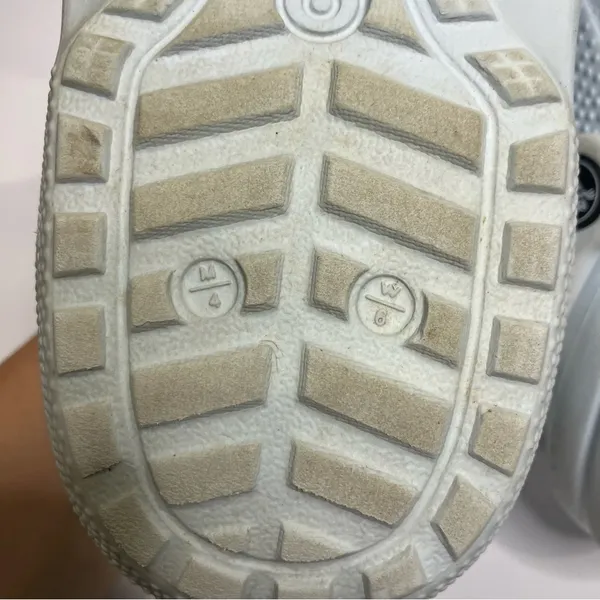 Crocs originals lined light blue women’s size 6 casual cozy‎ slip on trendy - Image 10