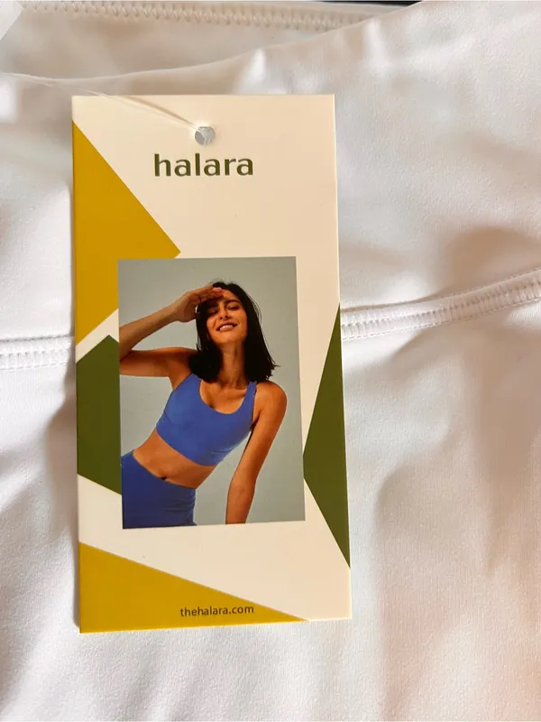 halara White Wa Short Women’s Athletic Shorts with Side Pockets M - Image 2