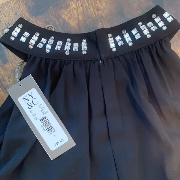 Sleeveless chiffon women’s top Size 14 - Image 4
