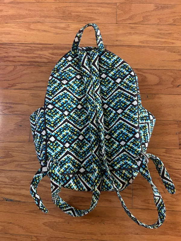 Like new Vera Bradley Geometric Pattern Quilted Backpack size 9x5x12” - Image 4