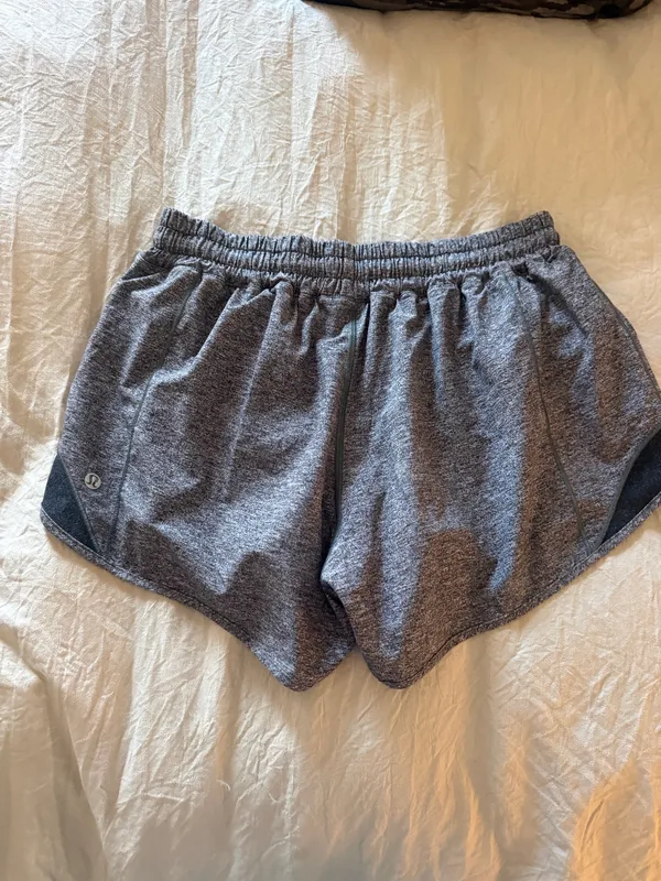 Lululemon Hotty Hot 4" - Image 2