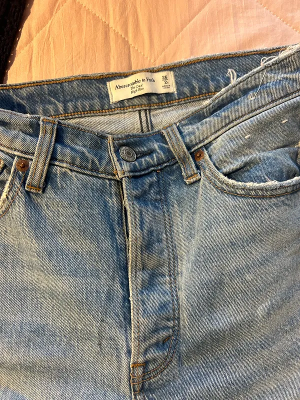 Abercrombie Dad High-Rise Jeans - Image 2