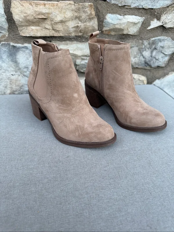 Sonoma Light Brown Suede Ankle Boots size 6.5 NWOT - Image 2