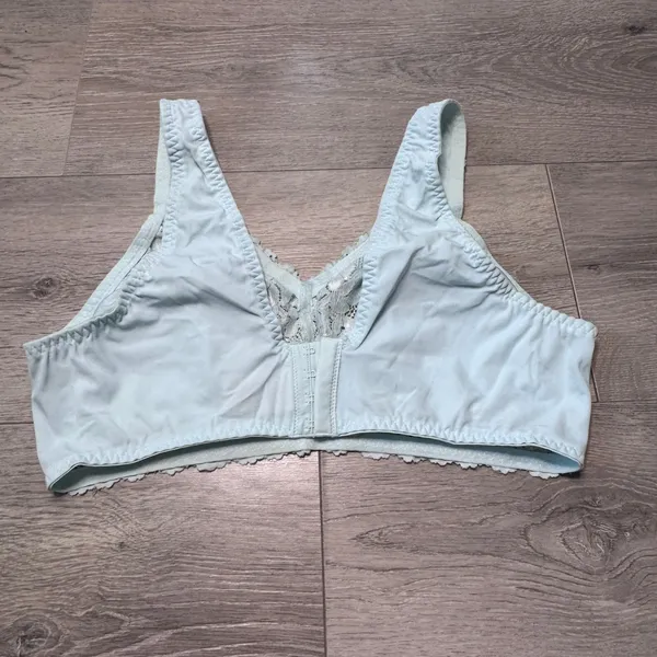 Breezies Womens Light Blue Lace Trim Wireless Bralette XL UltimAir‎ Lining - Image 2