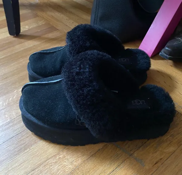 UGG Black Disquette Slippers Platform - Image 3