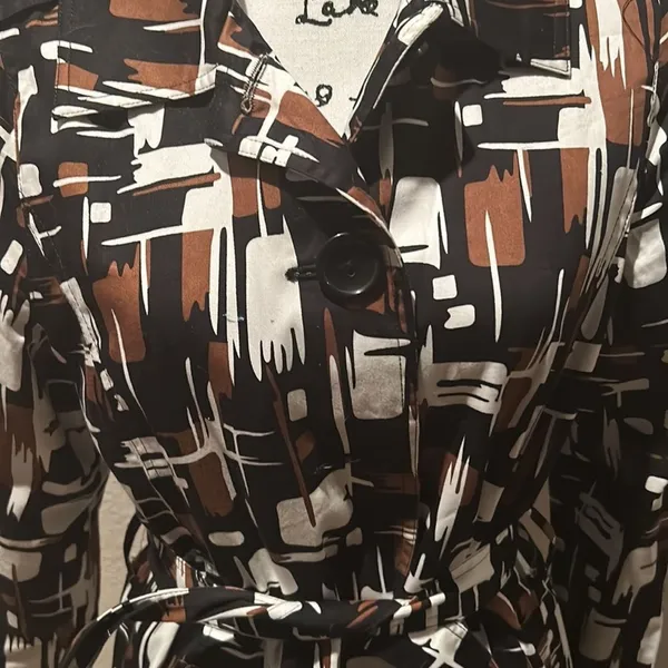Appraisal Retro style tie front Trench Rain Coat Black Brown White Abstract sz M - Image 3