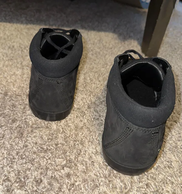Black Size 9.5 - Image 3