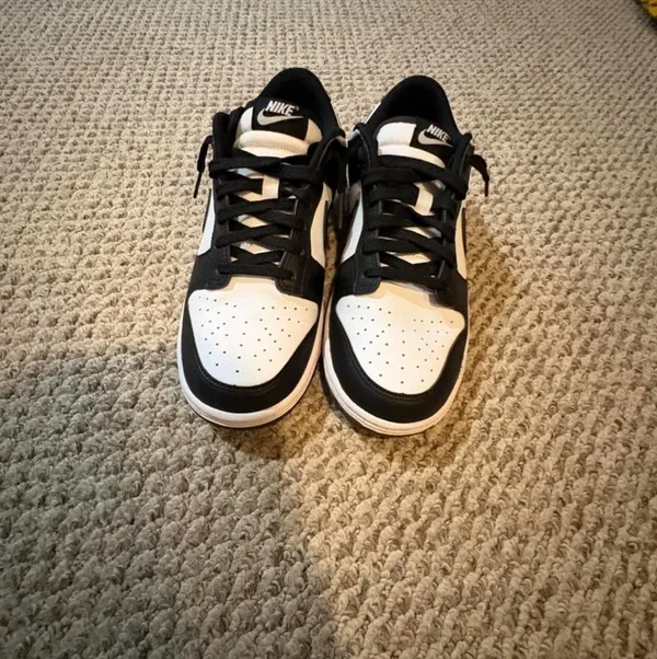Panda Nike Dunk Low - Image 2