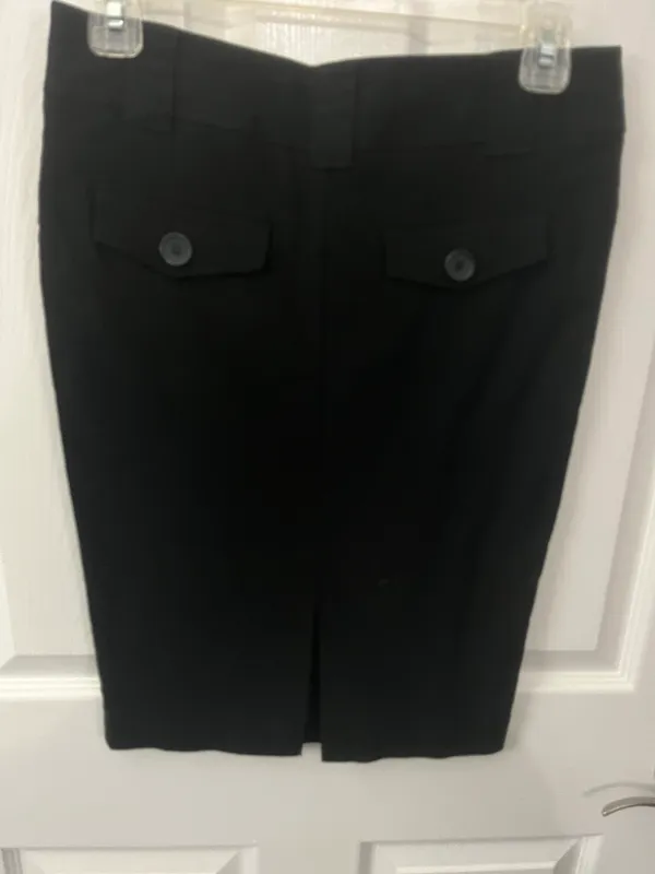 NWOT Size 6 Black Pencil Straight Skirt - Image 4