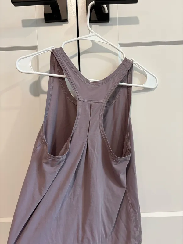 Purple Lululemon Tank Top Size 4 small stain on back - Image 3