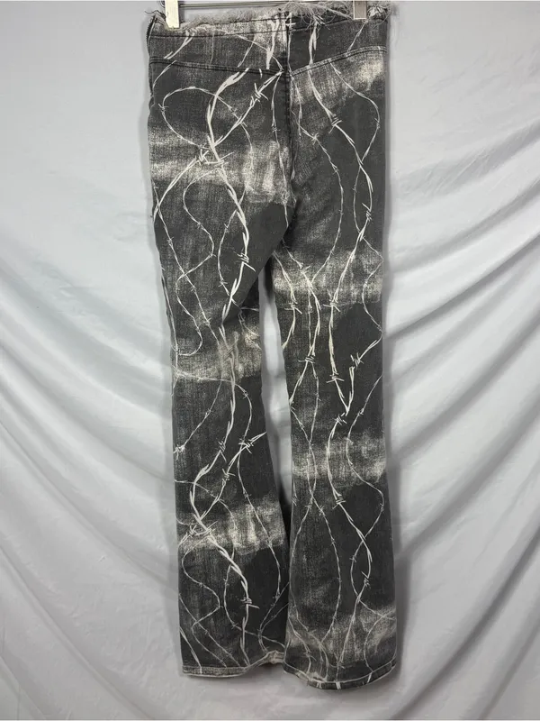 Urban Outfitters Women’s Gray Marble-Print Low-Rise Jeans - Image 2