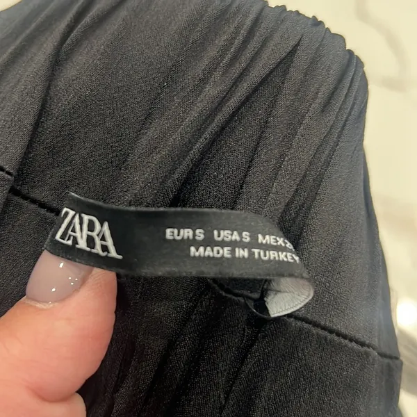 Zara Top size small - Image 3