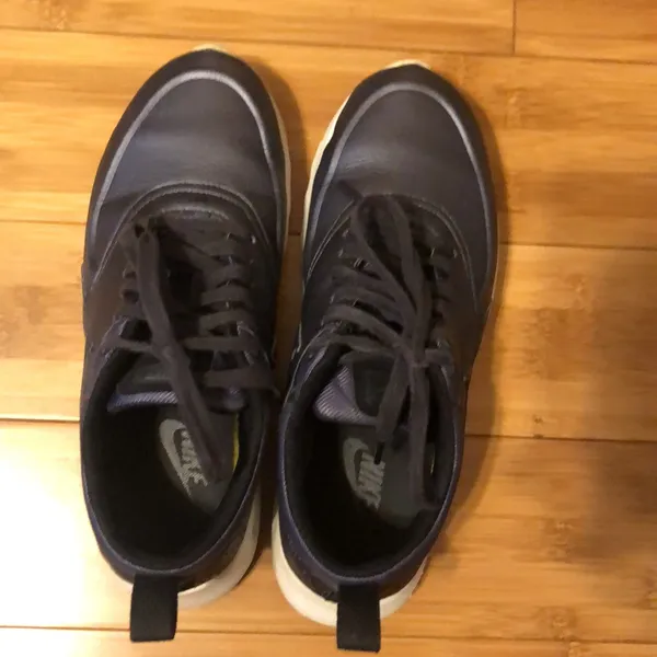Nike Women's Air Max Thea SE Running Shoe 6.5 Black - Image 3