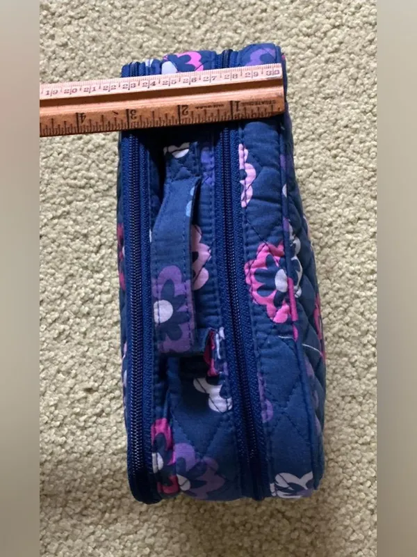 VERA BRADLEY Quilted Floral Double-Zip Cosmetic Case 💄🪮 - Image 7