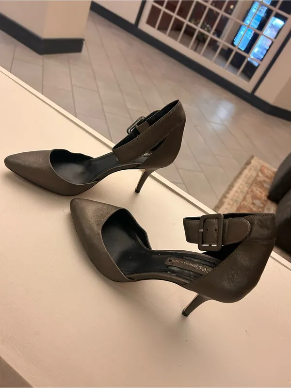 BCBGeneration Metallic Dark Gray Pointed-Toe Ankle-Strap Heels 10 M - Image 7