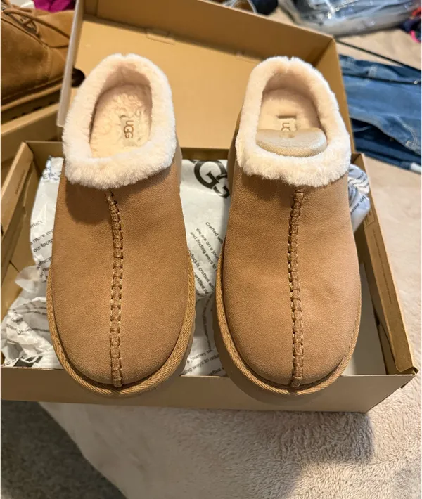 Women’s UGG Clogs Slip-On Platform - Image 2