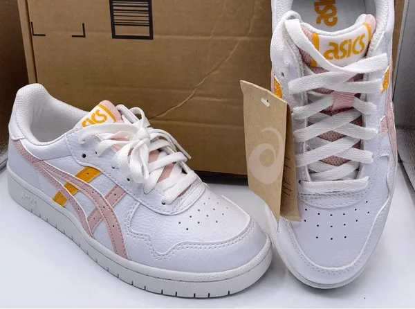 ASICS low-top lightweight comfortable sneakers with striped detail - Image 10