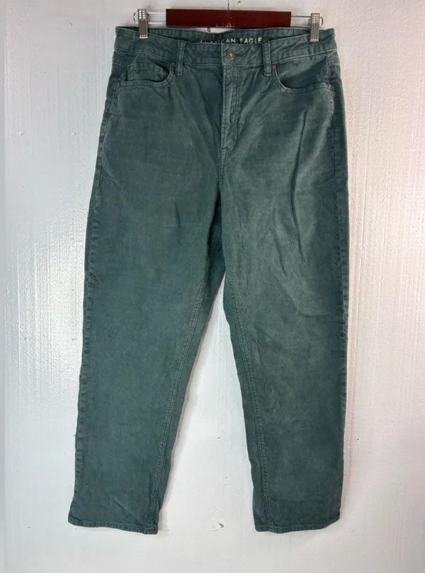 American Eagle Outfitters 12 Mom Straight Jean Corduroy Pants in Emerald Green - Image 10