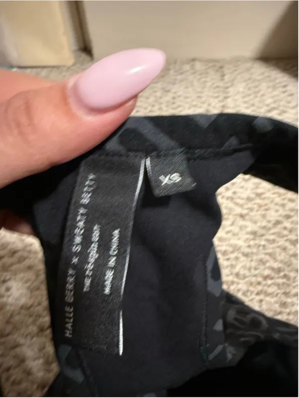 Sweaty Betty Halle Berry Jinx Power Crop Tank Sport Bra Black Geo Print- Size XS - Image 7