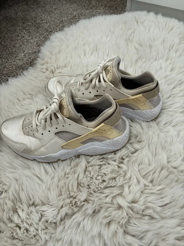 Nike Air Huarache Women’s Sneakers 7 - Image 4