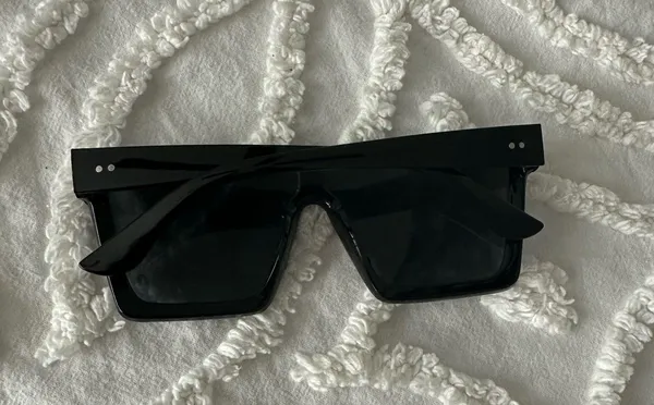 Sunglasses Black - Image 2