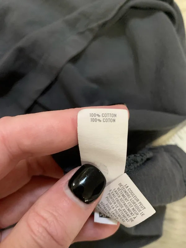 Aerie v neck distressed boyfriend tee. Size Small - Image 4