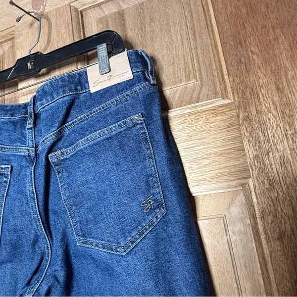 Seven7 women’s Straight Jeans in Dark Blue Denim size 6 - Image 5