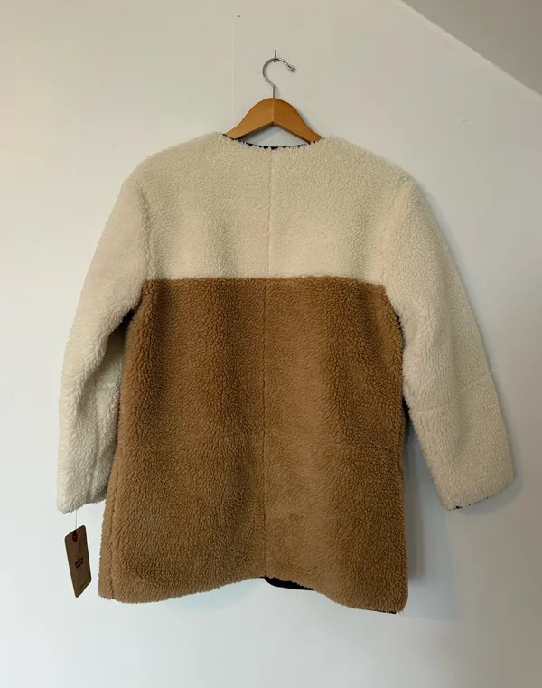 Levi’s Sherpa Teddy Coat - Image 2