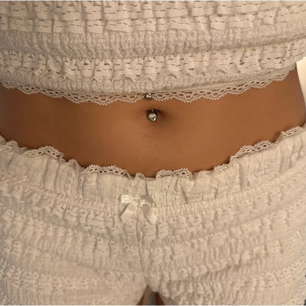 White 2 piece set - Image 3