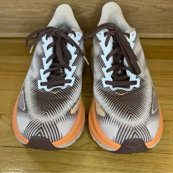 Hoka One One Clifton 9 GTX Sneakers Cosmic Pearl / Smokey Quartz - Size 8.5 - Image 3