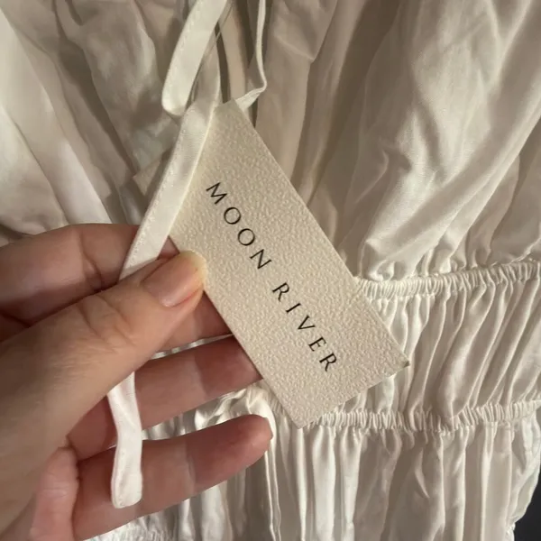 Moon River Smocked White Maxi Dress Size XS - Image 11