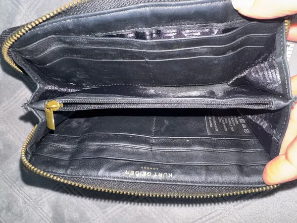 Kurt Geiger black quilted leather zipper wallet black - Image 4