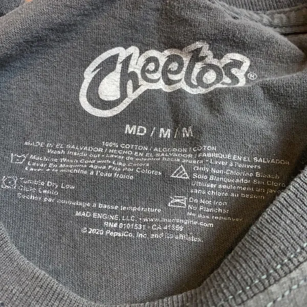 Urban Outfitters CHESTER CHEETOS CHIPS GRAPHIC TEE - Image 4
