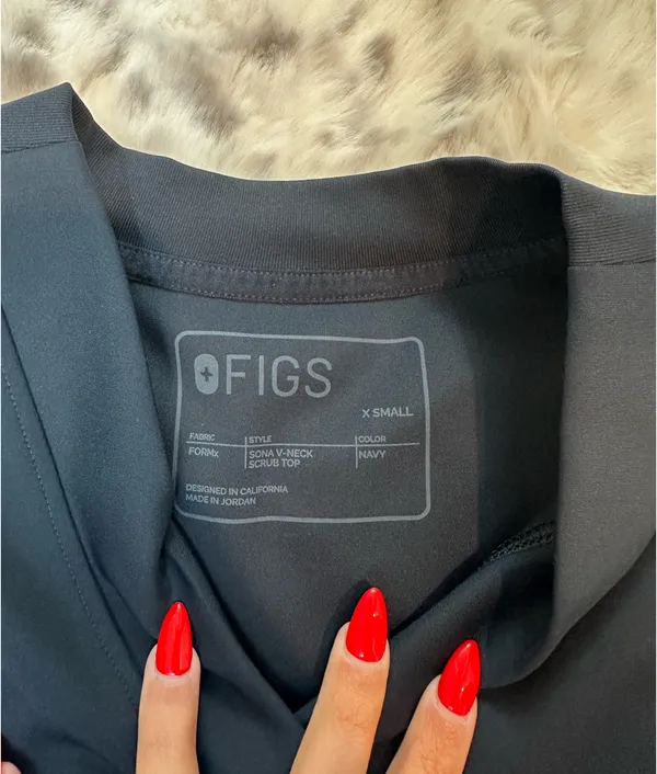FIGS FormX Navy Scrub Set - Image 4