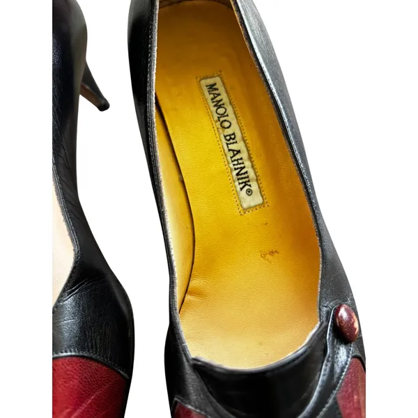 Vintage Manolo Blahnik Kitten Heels 36 Black Burgundy Two-Tone Leather Pumps - Image 6