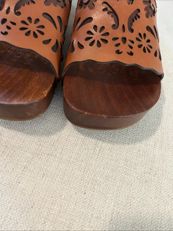FARM RIO Brown Lace Leather Clog, Size 9, NWOT - Image 12