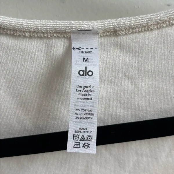 Alo Terry Beachside Short Sleeve Crop medium athleisure resort vacation chic - Image 3