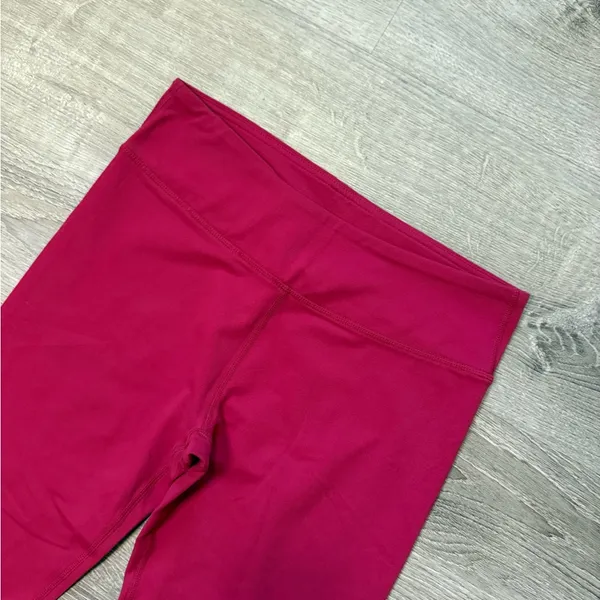 •FABLETICS• DARK PINK LEGGINGS - Image 3
