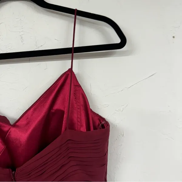 Weddington Way Burgundy Satin Sleeveless Bridesmaid Maxi Dress Womens 6 Formal - Image 4