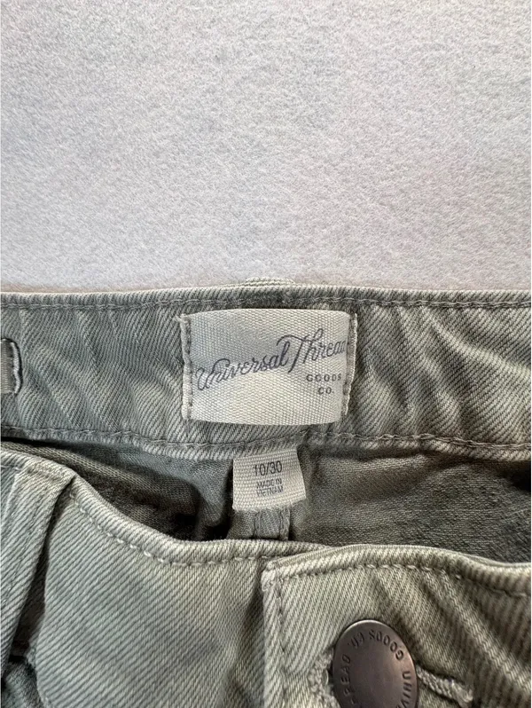 Universal Thread Women’s Size 10/30 Green Denim Cutoff Shorts Distressed Raw Hem - Image 2