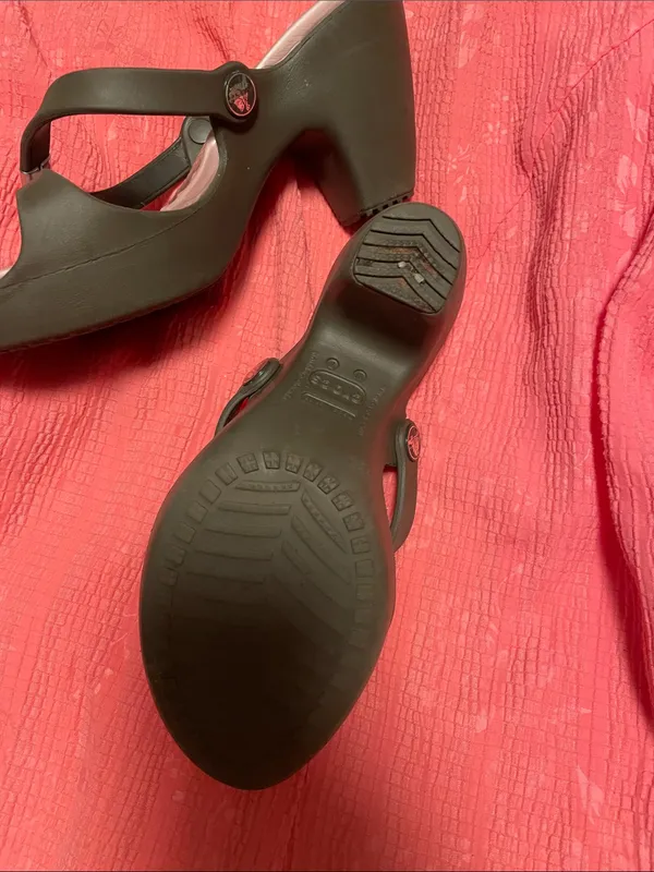 CROCS Women's  Cross-Strap Slide Sandals - Image 5